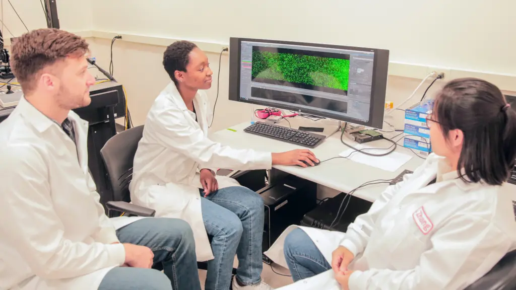 graduate students in Christian Franck's lab